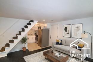 2546 N Southport Ave #2R - Photo 1 of 1