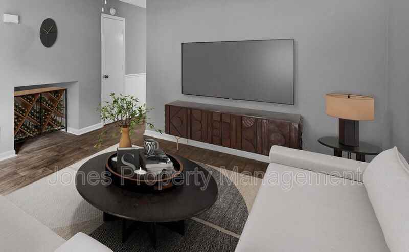 2740 White Oak Ln - Photo 4 of 22