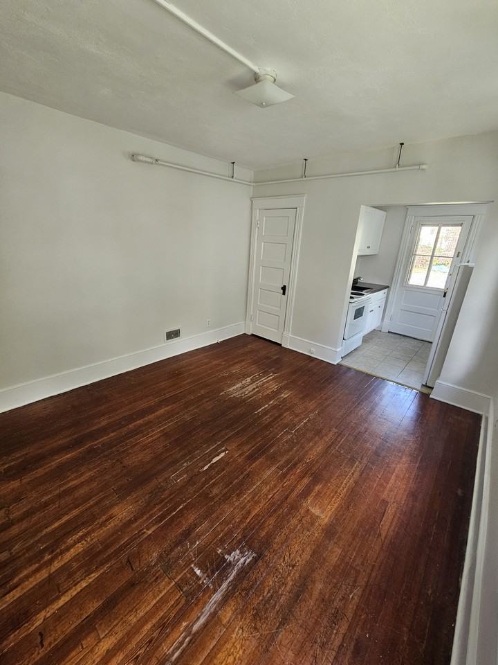 15 Lagrange Avenue - Photo 4 of 15