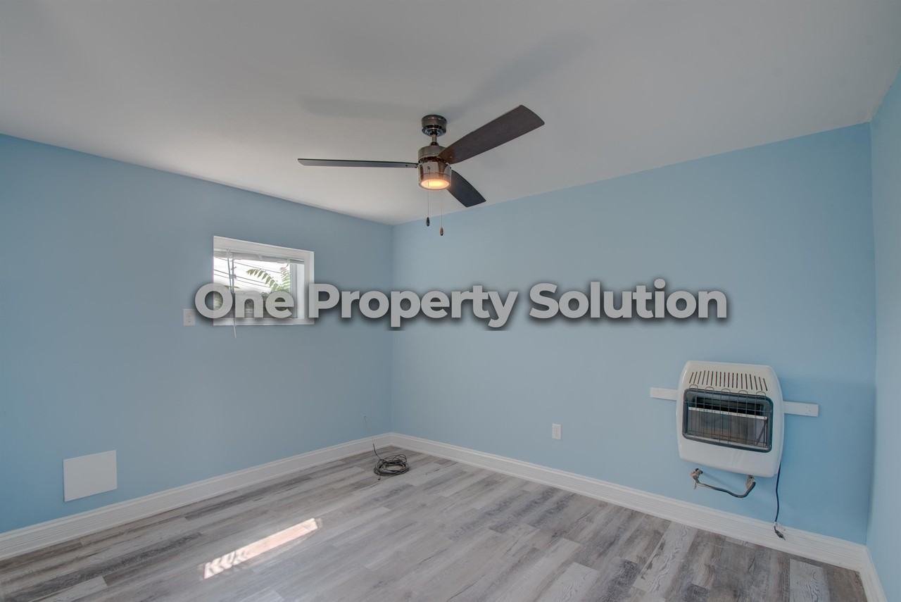 2728 161st Street (6111) - Photo 3 of 15