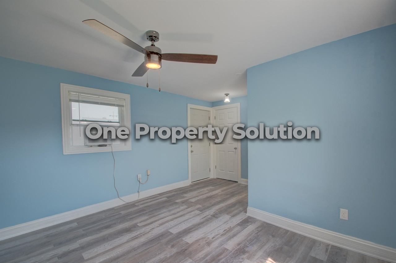 2728 161st Street (6111) - Photo 4 of 15
