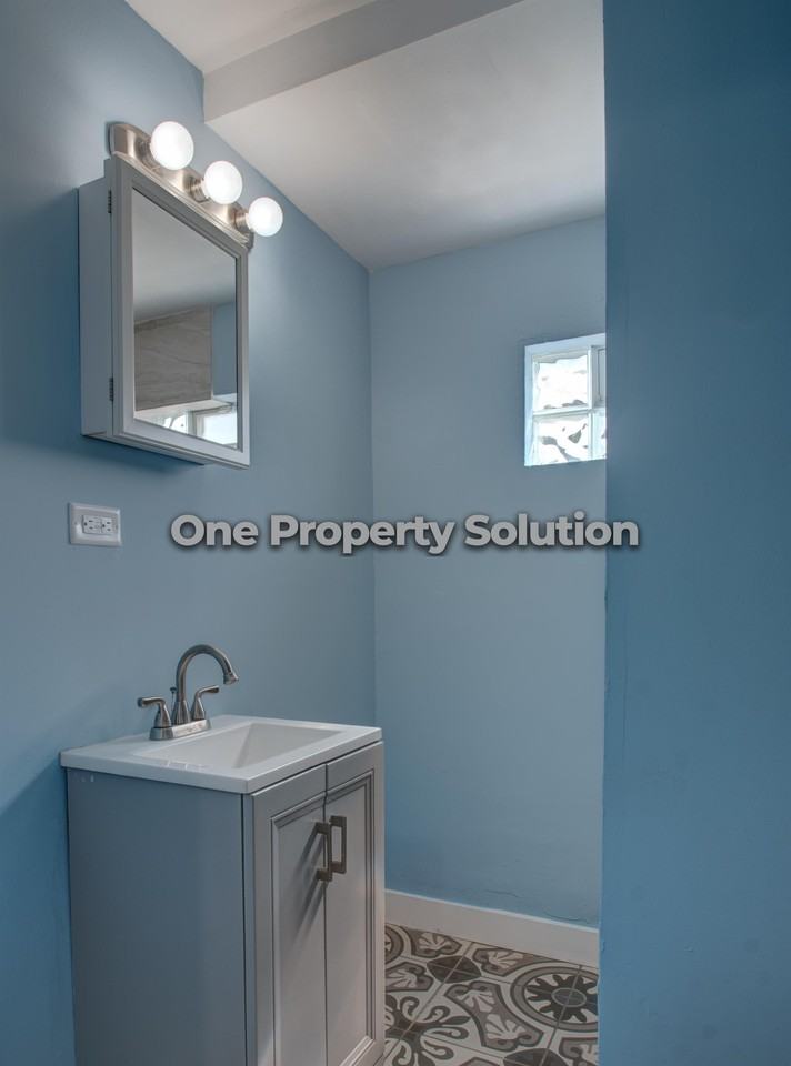 2728 161st Street (6111) - Photo 5 of 15
