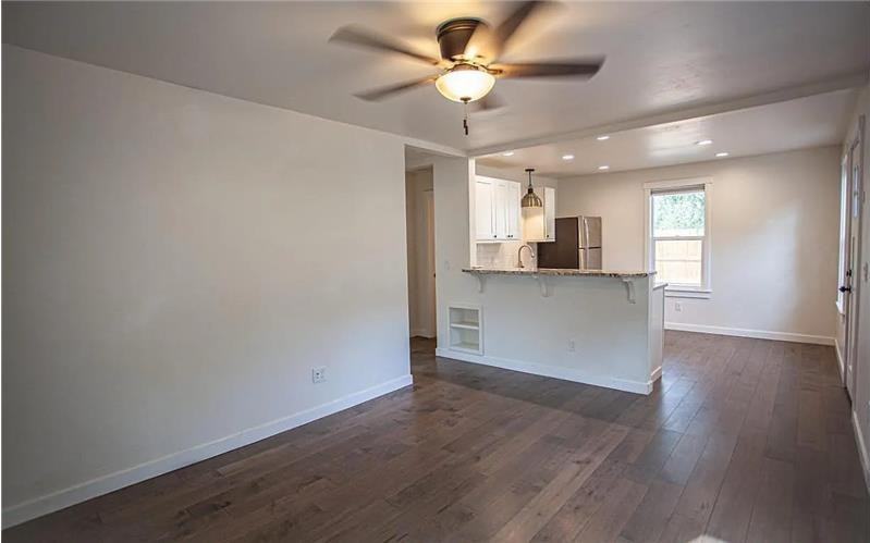 2765 W Lemhi St - Photo 2 of 12