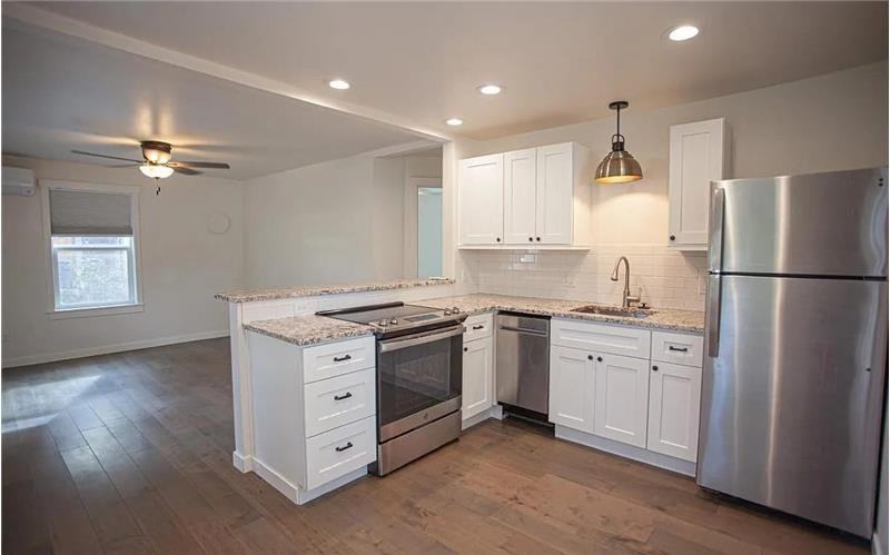 2765 W Lemhi St - Photo 3 of 12