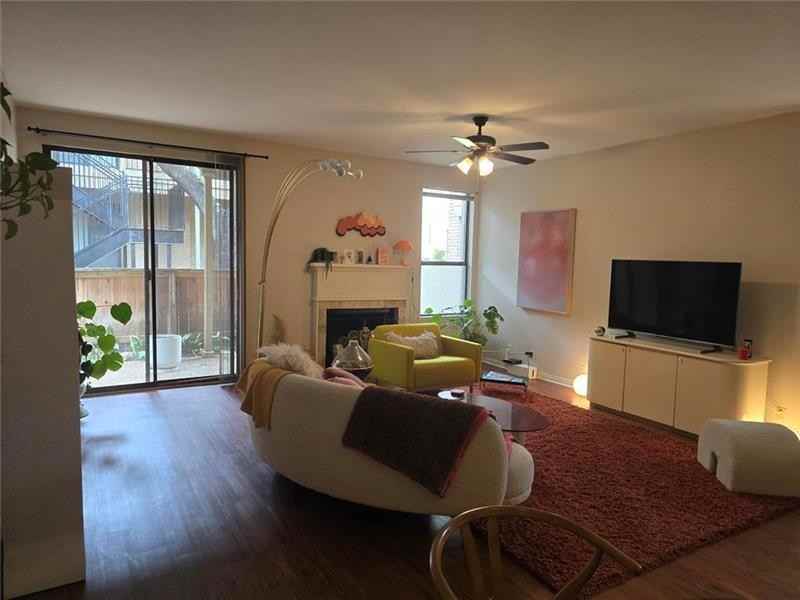 611 E 45th St #4 - Photo 3 of 17