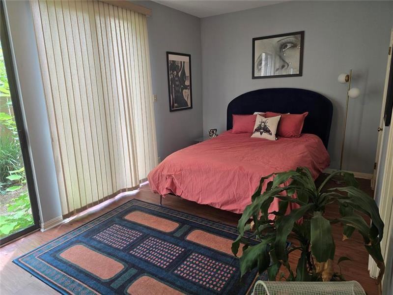 611 E 45th St #4 - Photo 7 of 17
