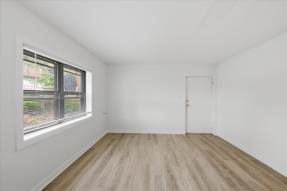 Morton Place - Photo 6 of 30