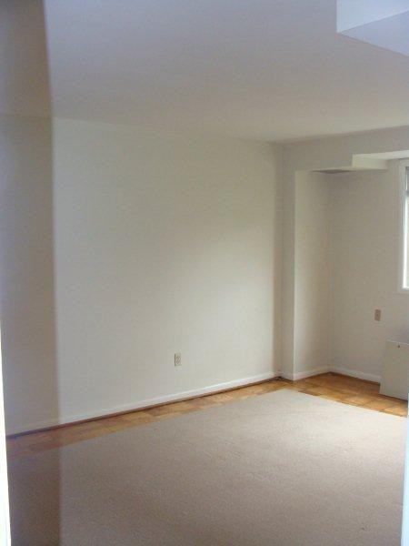 Ballston Gardens - Photo 3 of 40