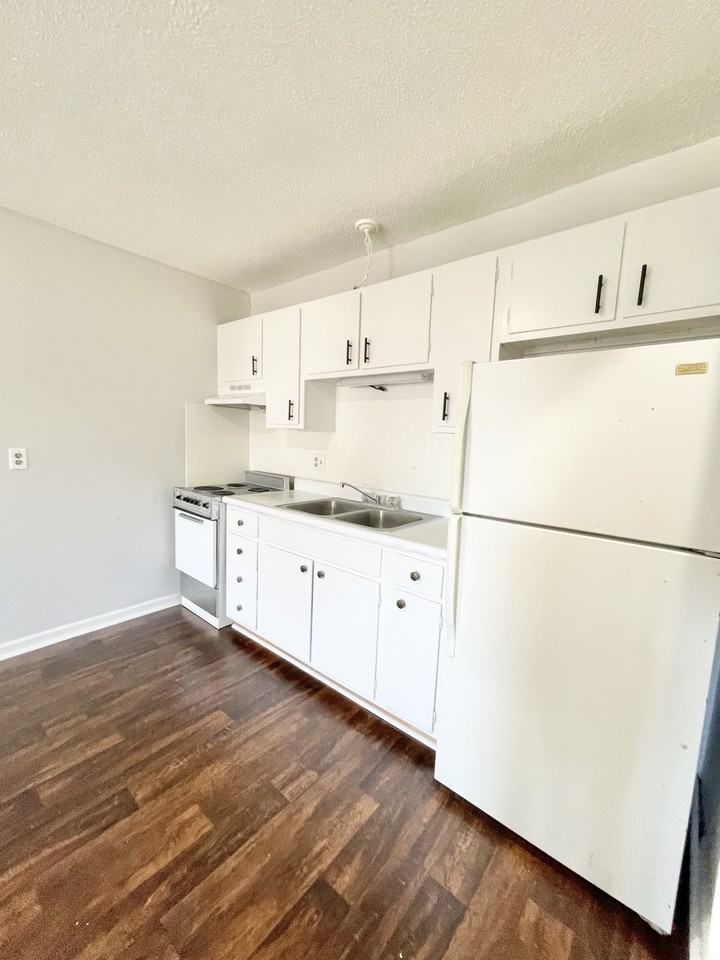 1831 Hughes Avenue - Photo 3 of 5