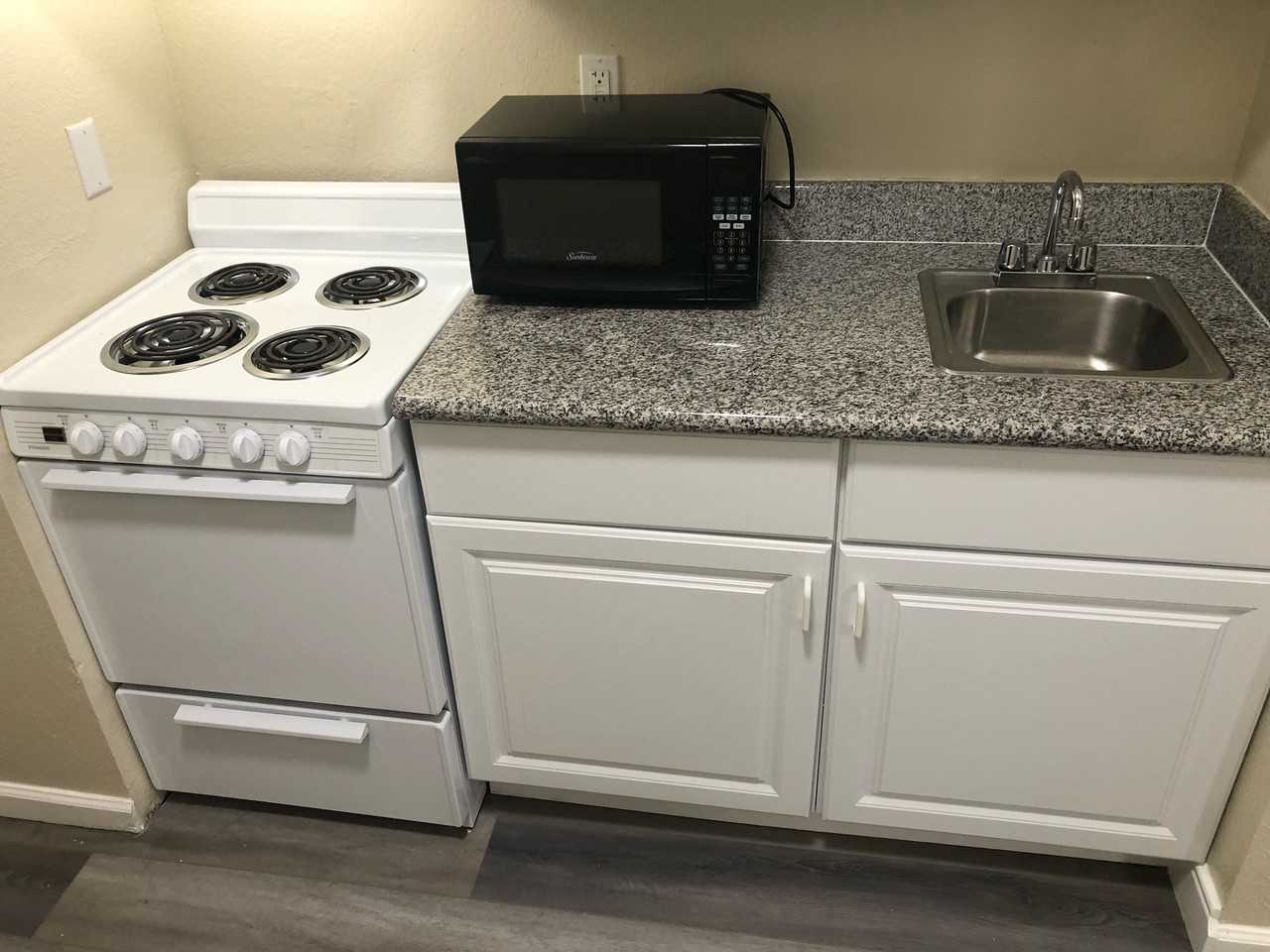 2070 University Avenue - Photo 6 of 13