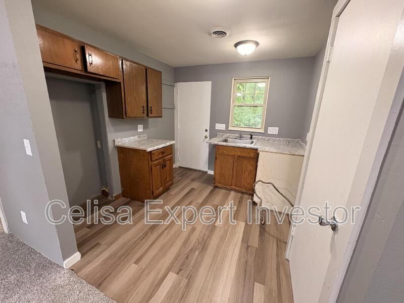 1419 Huestis Ave - Photo 3 of 6