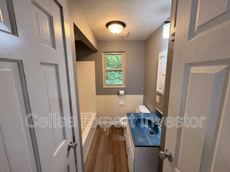 1419 Huestis Ave - Photo 4 of 6