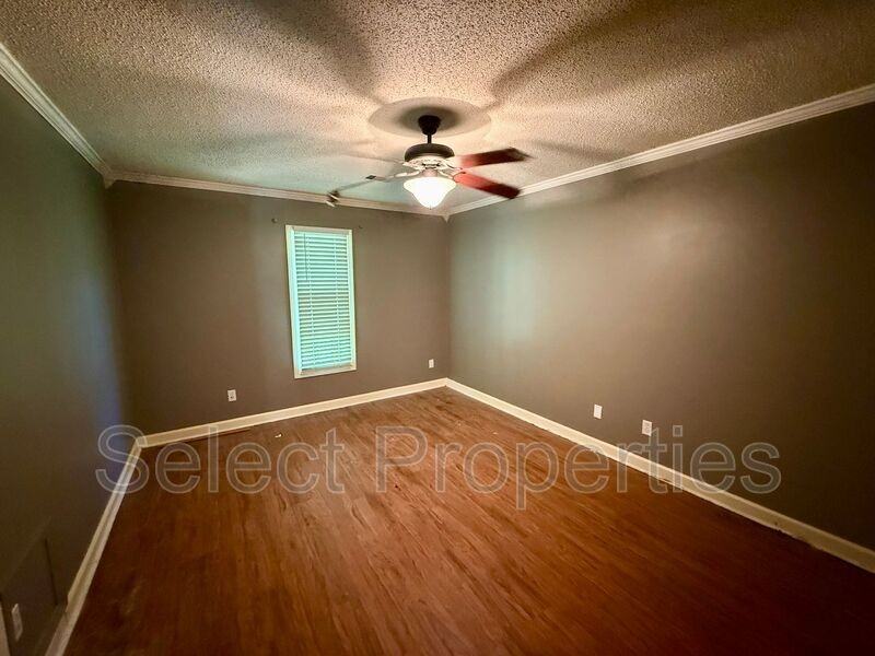1401 Elmdale Pl #A - Photo 3 of 5