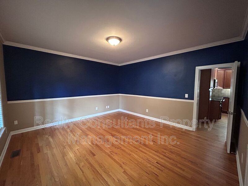 4540 Pebble Lake Dr - Photo 4 of 50