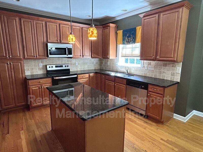 4540 Pebble Lake Dr - Photo 6 of 50
