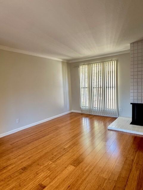 313 Camelback Road #8 - Photo 6 of 17