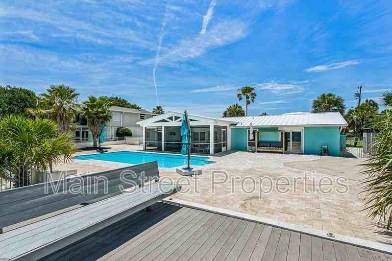 231 Sabine Dr - Photo 3 of 41