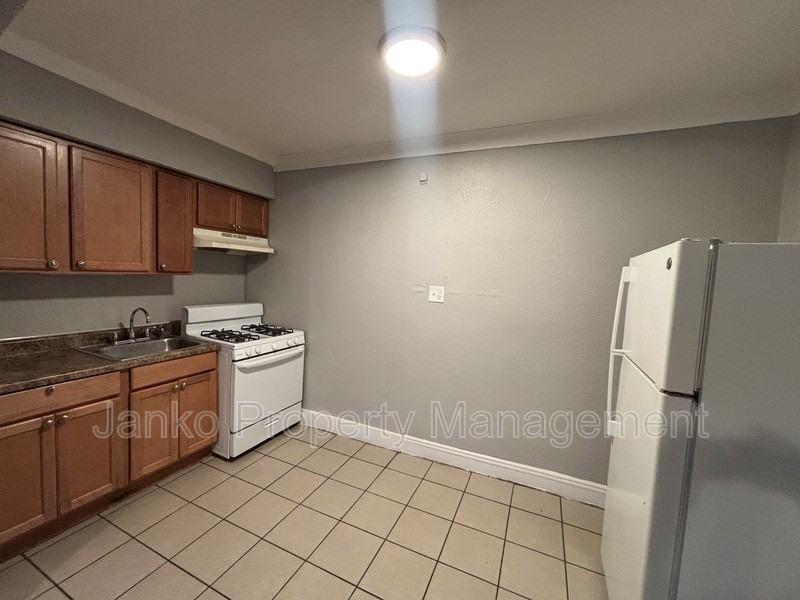 9453 S Loomis St #304 - Photo 2 of 5