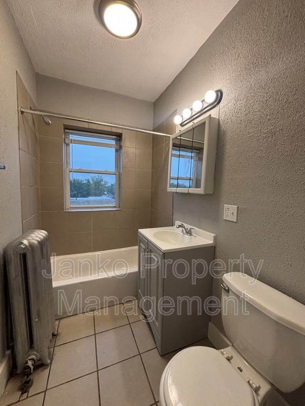 9453 S Loomis St #304 - Photo 3 of 5