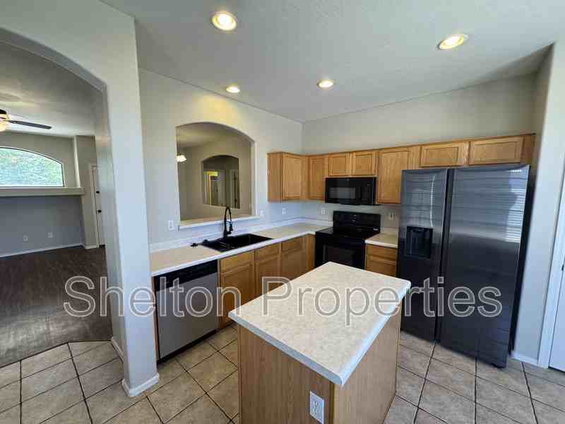 12913 W Corrine Dr - Photo 2 of 16