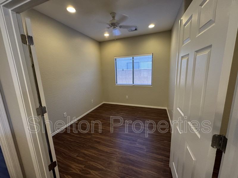 12913 W Corrine Dr - Photo 7 of 16