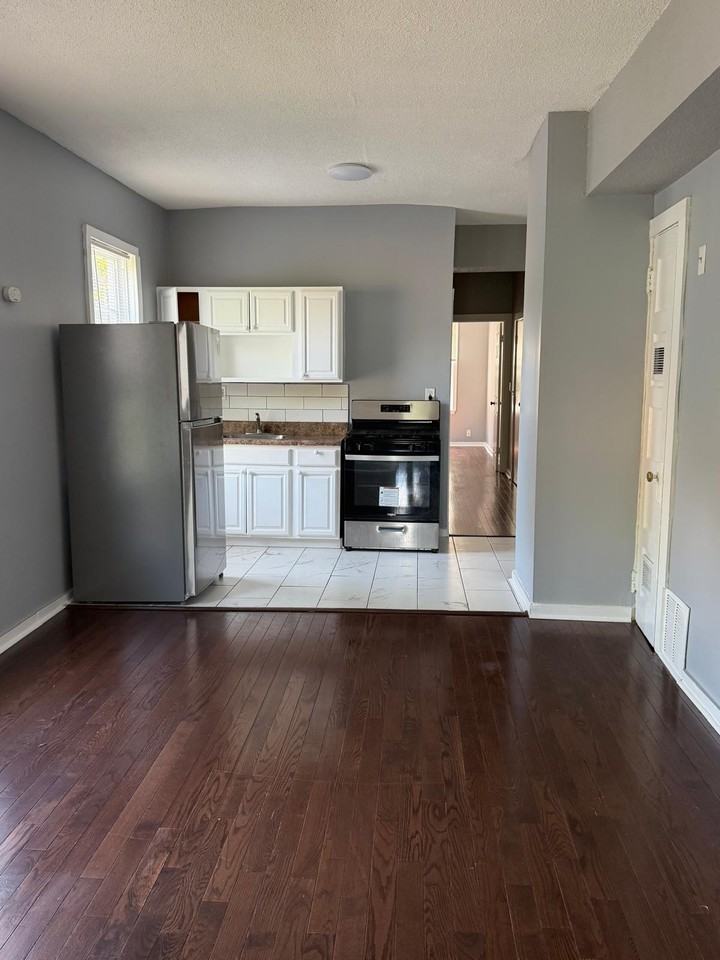 593 - 595 Winchester Avenue - Photo 4 of 7