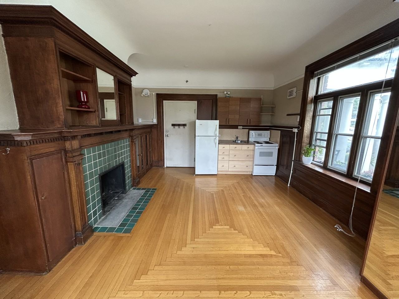 646 Broadview Avenue #100c - Photo 3 of 8