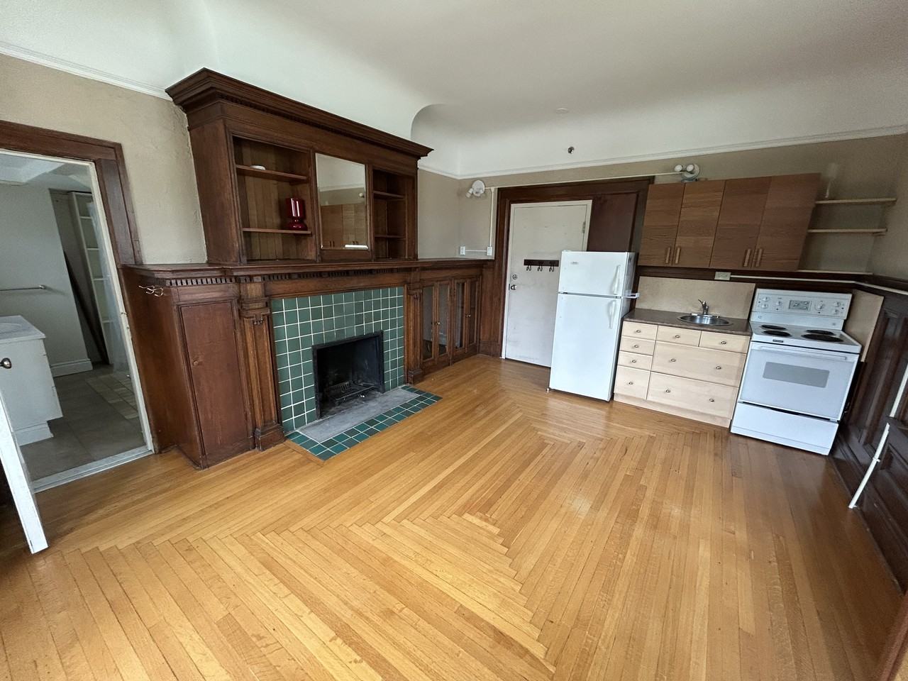 646 Broadview Avenue #100c - Photo 4 of 8