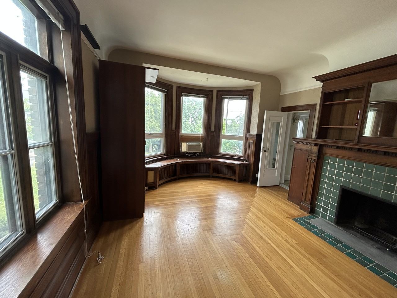 646 Broadview Avenue #100c - Photo 5 of 8