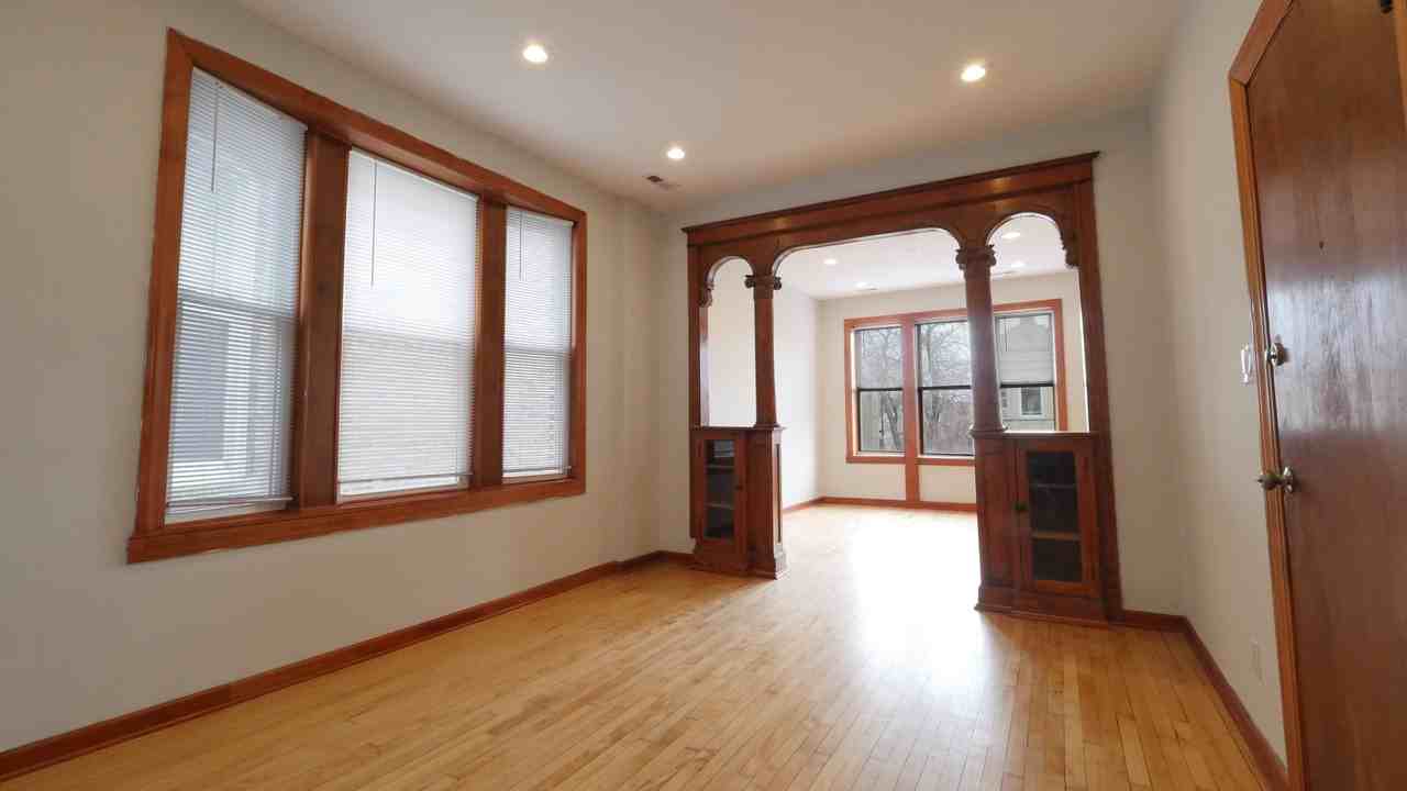 1424 N. Maplewood - Photo 7 of 17
