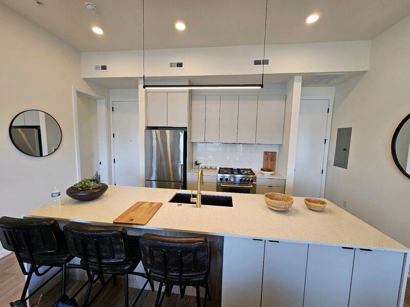 2011 Cambridge St - Photo 6 of 26