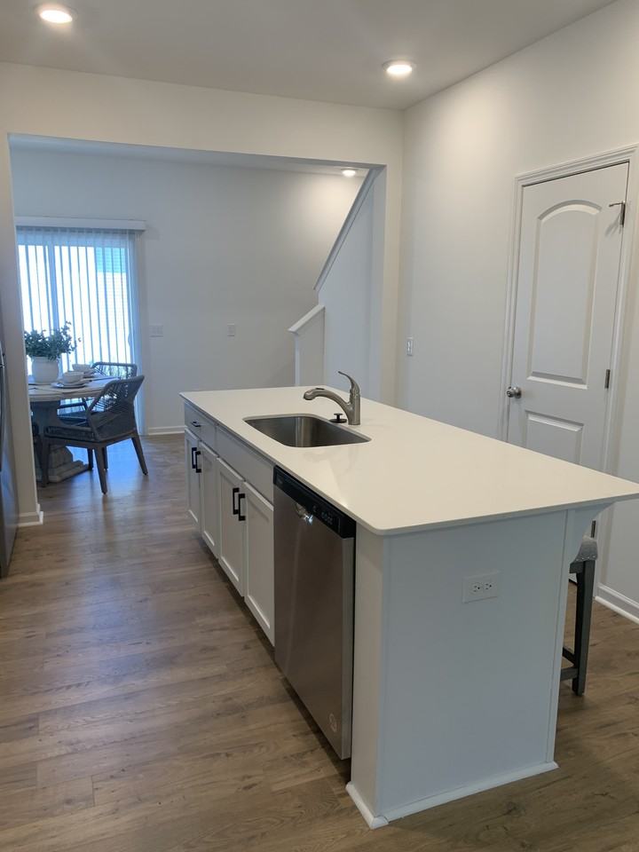 Bayshore Townhomes - Photo 7 of 20