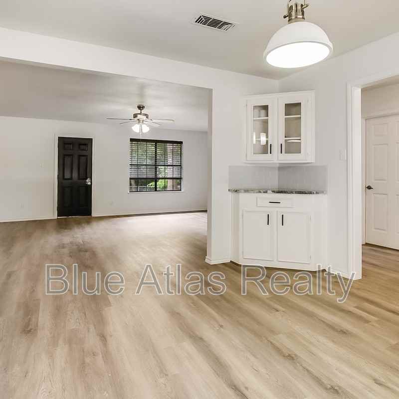 1329 E Windsor Dr - Photo 5 of 27