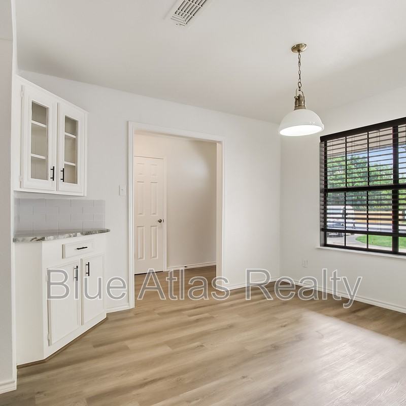 1329 E Windsor Dr - Photo 6 of 27
