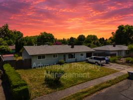featured image of 1745 Nw Garryanna St