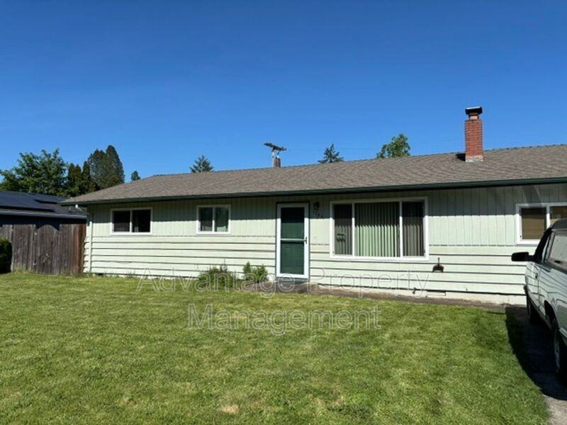 1745 Nw Garryanna St - Photo 2 of 24