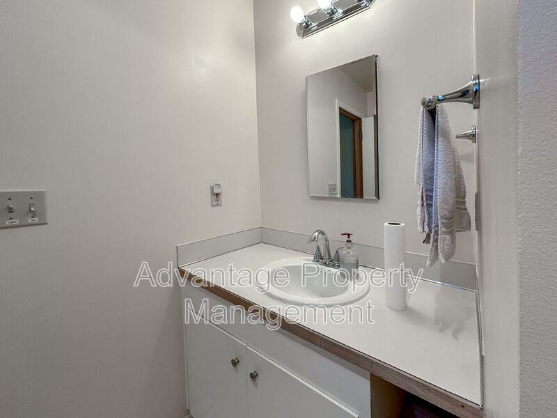 1745 Nw Garryanna St - Photo 3 of 24