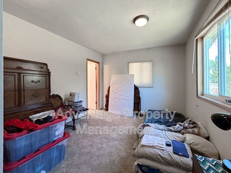 1745 Nw Garryanna St - Photo 4 of 24