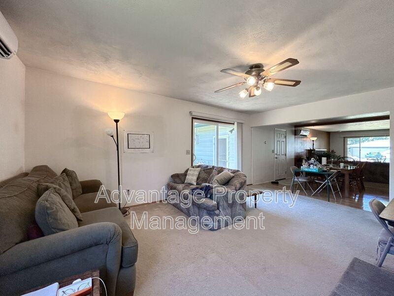 1745 Nw Garryanna St - Photo 7 of 24