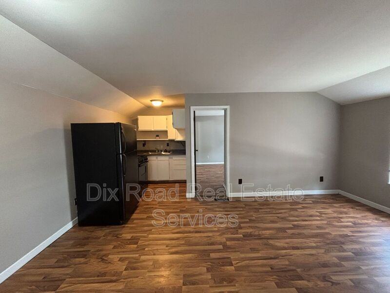3125 Harrison St #2 - Photo 4 of 18