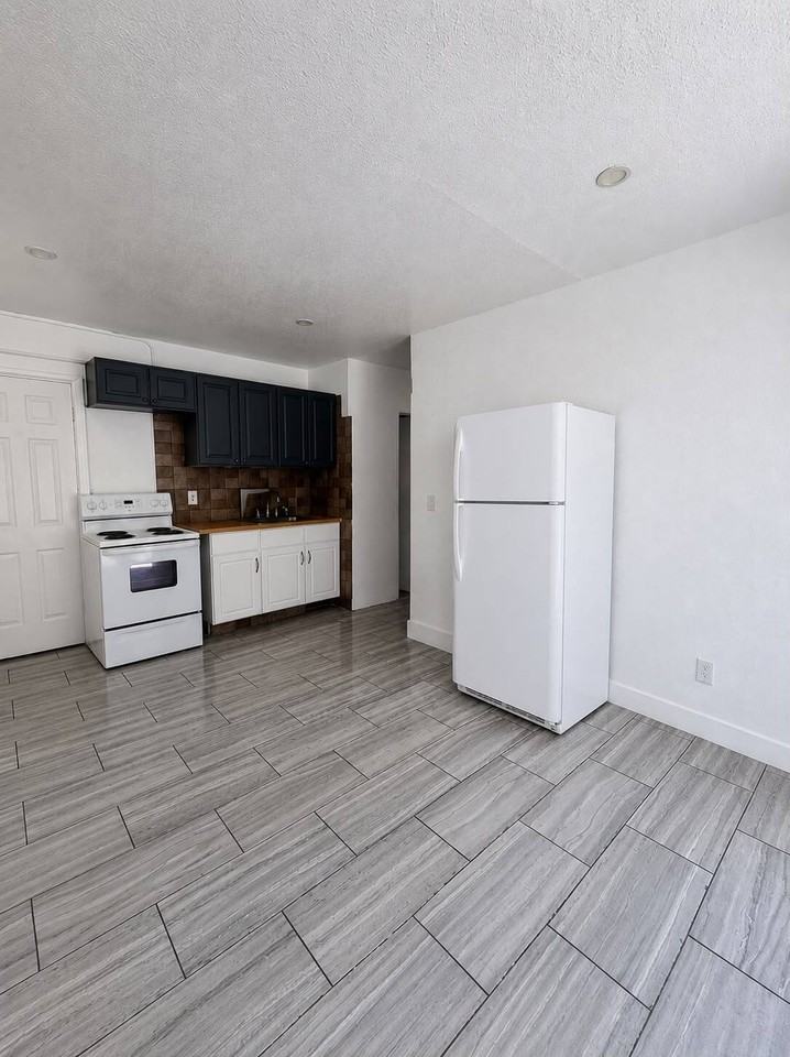 529 LUCY ST LLC - Photo 3 of 9