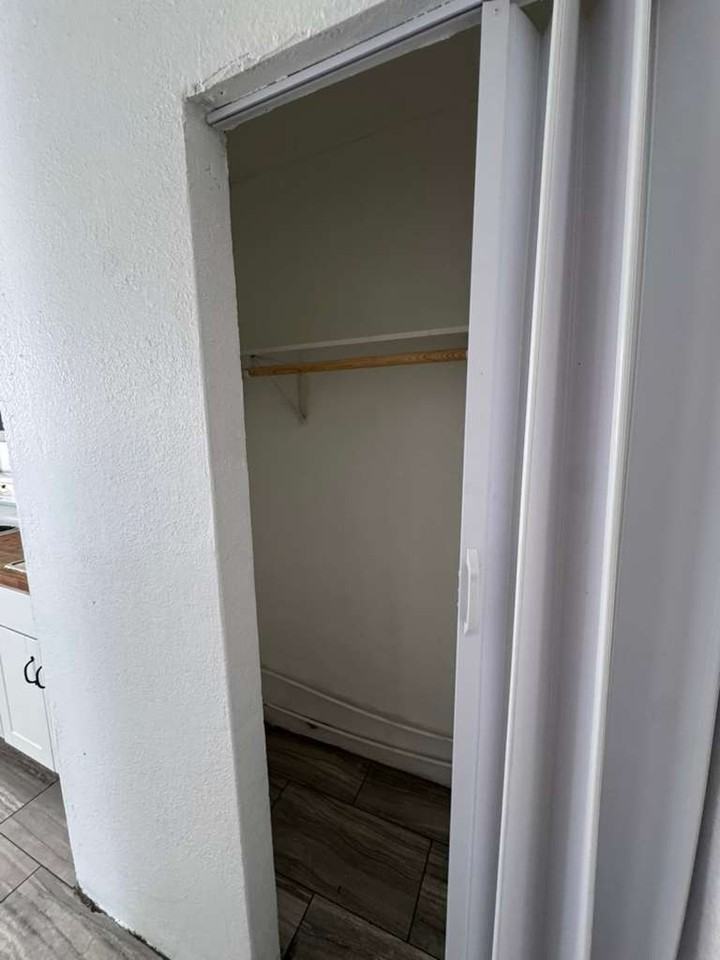 529 LUCY ST LLC - Photo 7 of 9