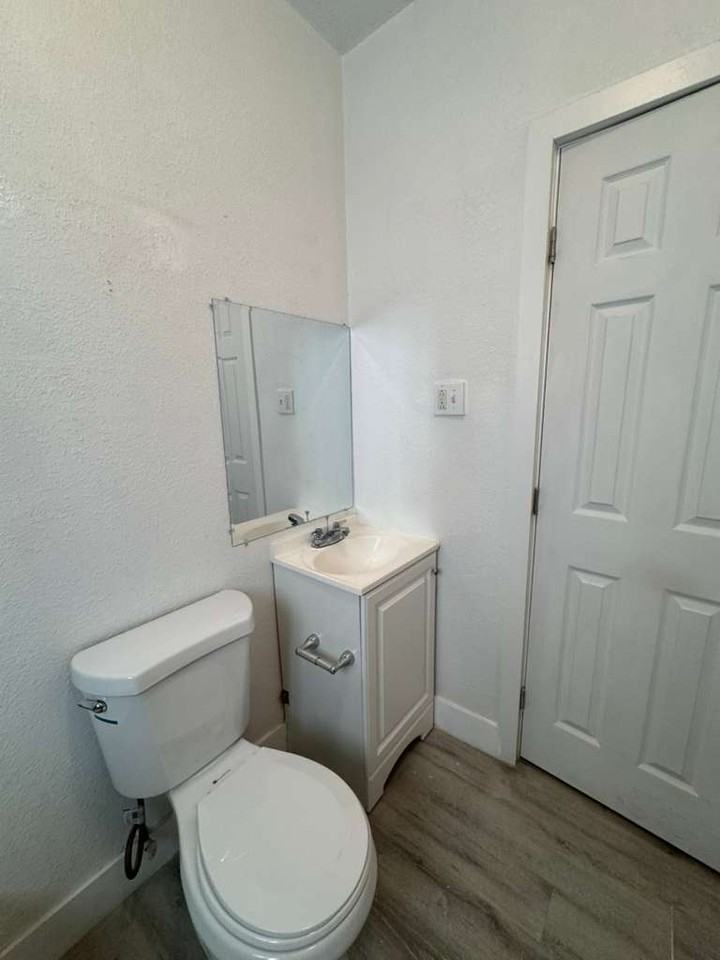 976 PALAZZO LLC - Photo 7 of 18