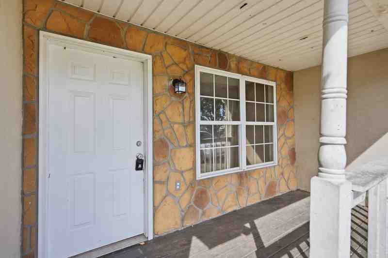 162 Stone Henge Ln #D5 - Photo 2 of 10