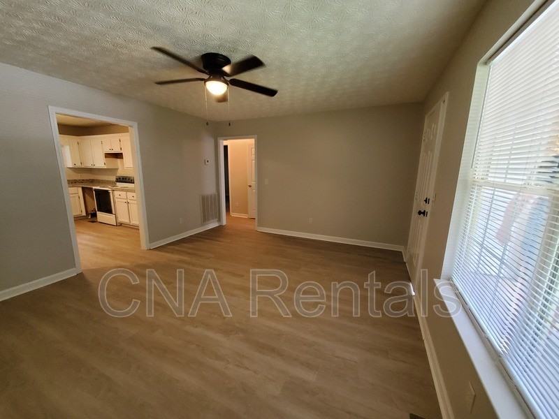 215 Green Acre Ln #B - Photo 4 of 9