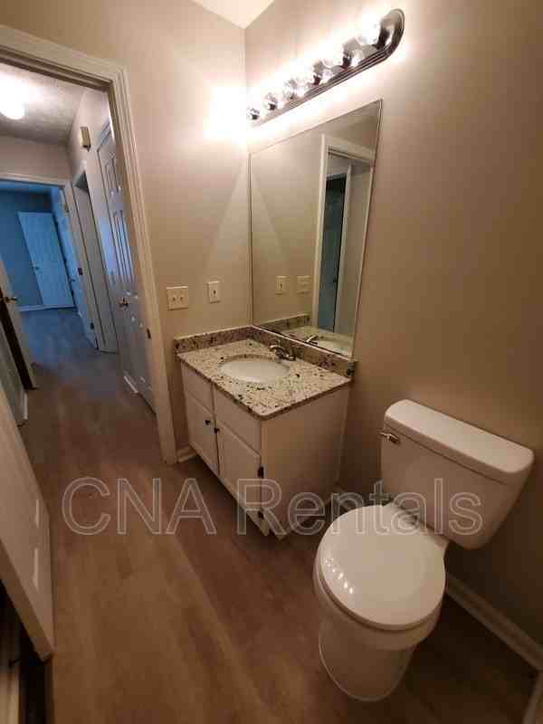 215 Green Acre Ln #B - Photo 7 of 9