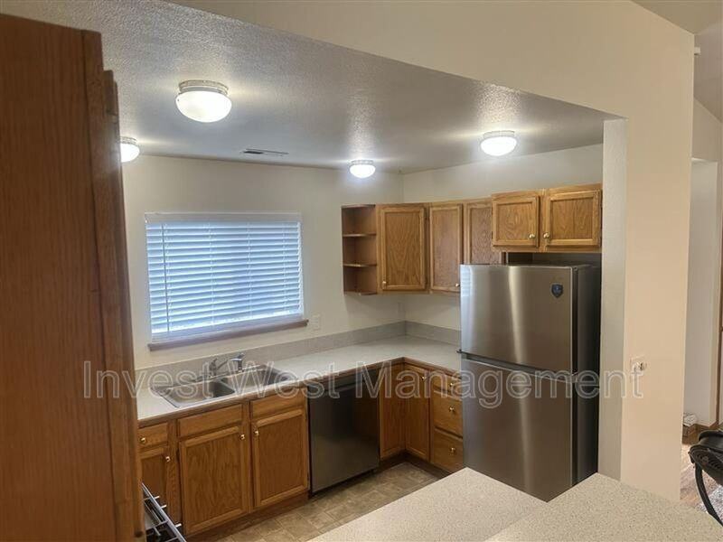 15116 Ne 80th St - Photo 3 of 10