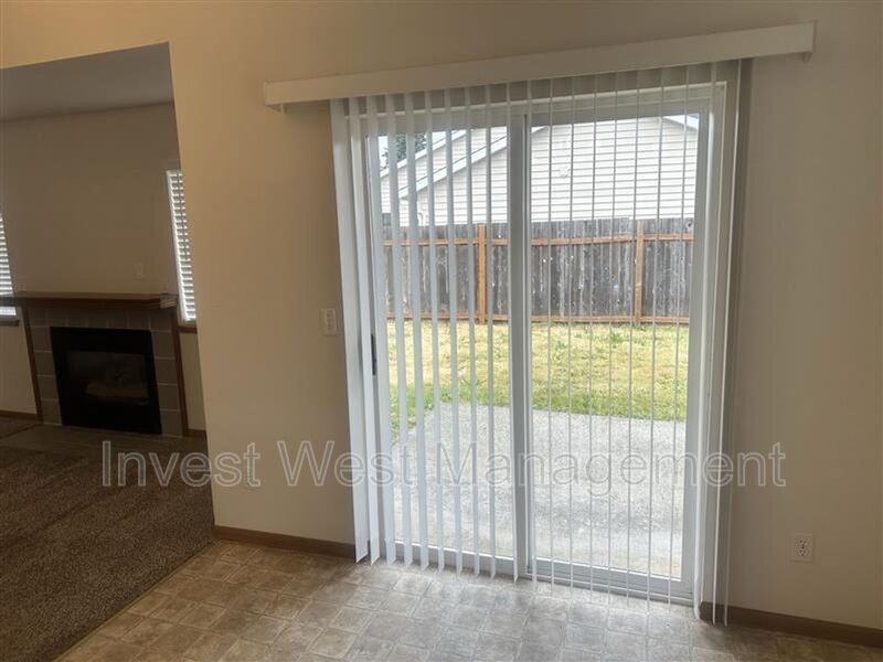 15116 Ne 80th St - Photo 4 of 10