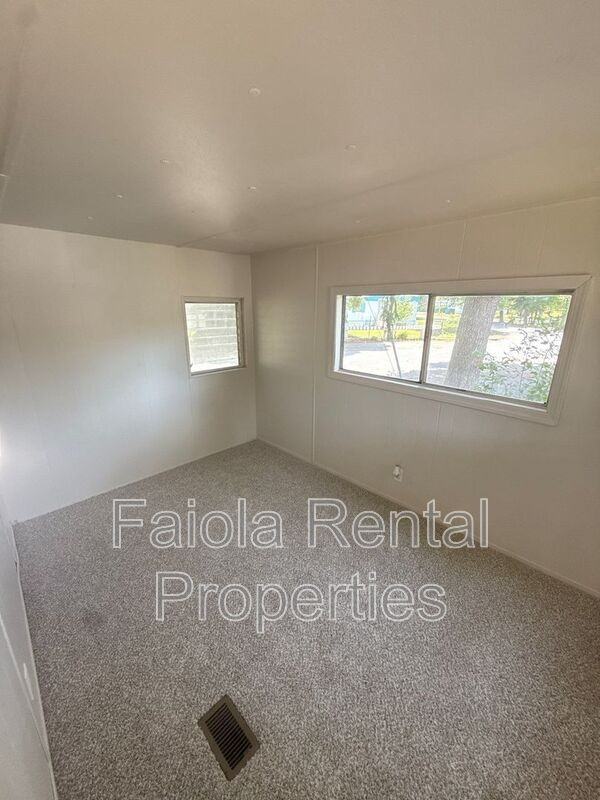 10 Talmar Ln - Photo 4 of 6