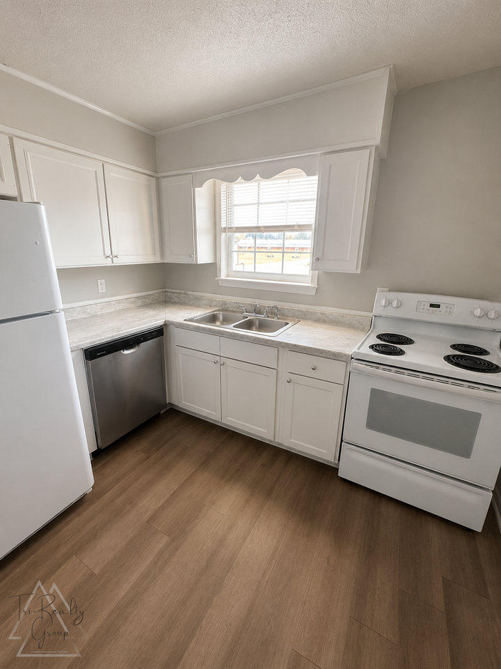 425 Westlawn - Photo 7 of 24